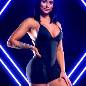 CONTOUR BODYSUIT BLACK